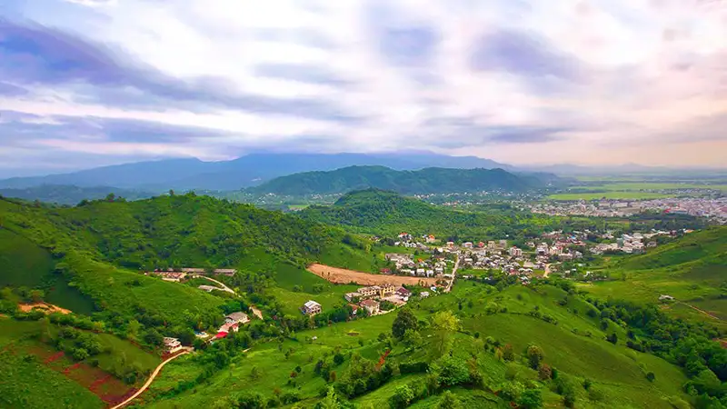 لاهیجان از خنک ترین مقاصد تابستانی ایران