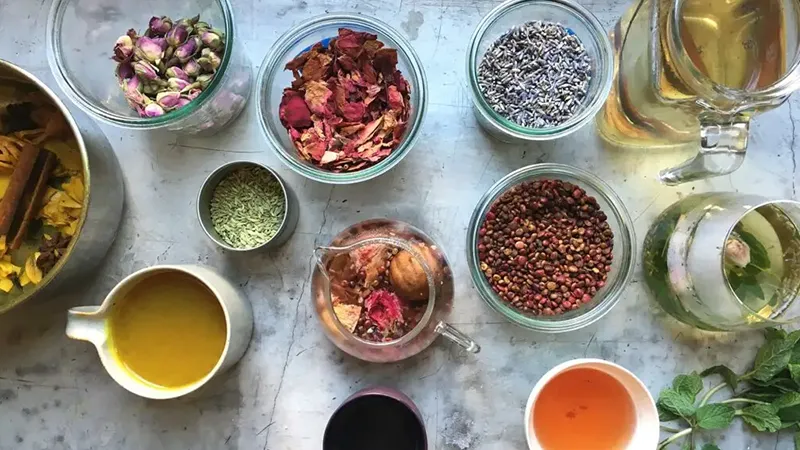 +10 تا از بهترین دمنوش گیاهی درمان سرماخوردگی 11 دمنوش درمان سرماخوردگی