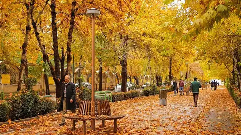 بهترین شهرهای داخلی سفر در پاییز 6 سفر به اصفهان در پاییز