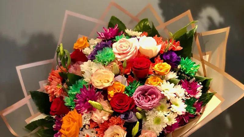 لیست کامل هدیه ی روز مادر 7 دسته گل یک هدیه سنتی برای روز مادر