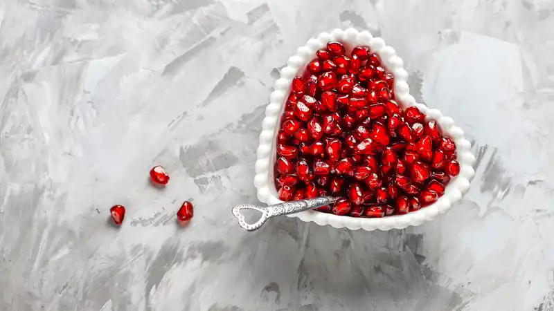 شب یلدا 1403 چه روزی است؟ 4 یلدایی عروس