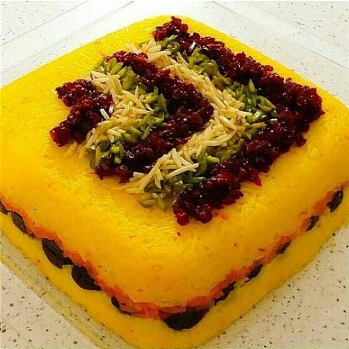 40 مدل تزئین ته چین مرغ 4 ته چین آلبالو