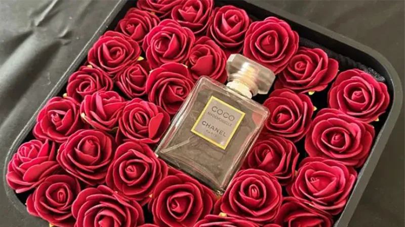 100+ ایده کادو ولنتاین برای دختر 5 عطرهای گرانقیمت